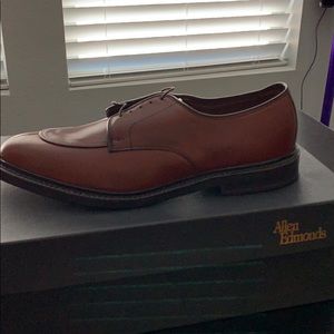 Allen Edmonds Style walnut 2143. Size 10D. NIB